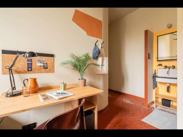 Coliving / Maison 10 pièces de 550 m², Marseille, Boulevard de la Blancarde / Photo 2