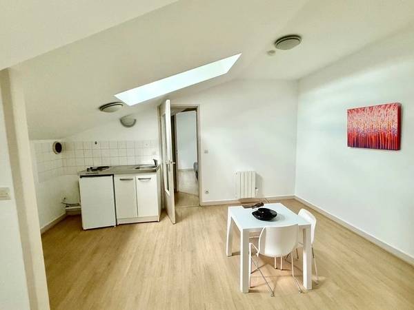 Location / Appartement 2 pièces de 35 m², Saint-Étienne, Rue de la République / Photo 2