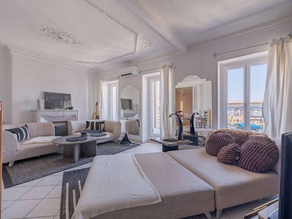 Colocation / Appartement 5 pièces de 160 m², Marseille, Cours Lieutaud / Photo 2