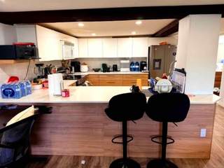 Room share / 2 rooms apartment · 1000 m², Montréal, 12e Avenue
