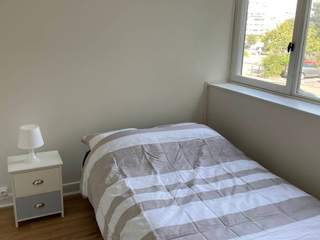 Room in a live-in landlord's home / 1 room apartment, Saint-Herblain