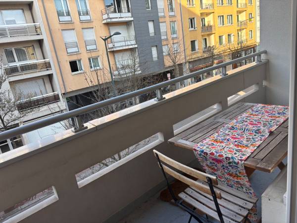 Colocation / Appartement 3 pièces de 65 m², Annecy, Rue Carnot / Photo 5