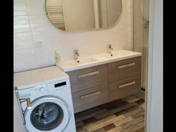 Colocation / Appartement 4 pièces de 74 m², Nanterre, Rue Noël Pons / Photo 4