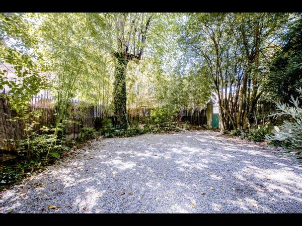 Colocation / Maison 10 pièces de 400 m², Saint-Sulpice-la-Pointe, Place de l’Eglise / Photo 2
