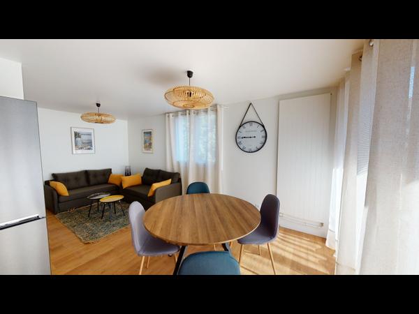 Colocation / Appartement 5 pièces de 88 m², Rouen, Rue Jeanne d'Arc / Photo 2