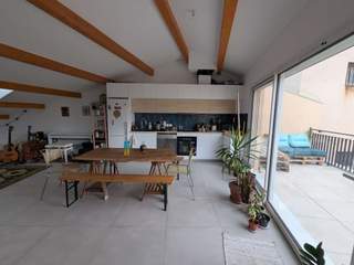 Sublet / 5-bedroom duplex · 120 m², Marseille, Rue Decazes