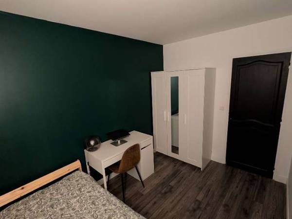 Colocation / Appartement 5 pièces de 90 m², Noisy-le-Sec, Avenue de Bobigny / Photo 2