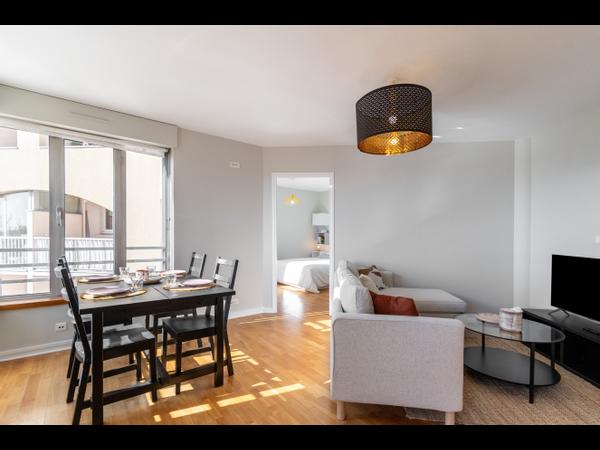 Colocation / Appartement 5 pièces de 108 m², Dijon, Rue Albert Et André Claudot / Photo 2