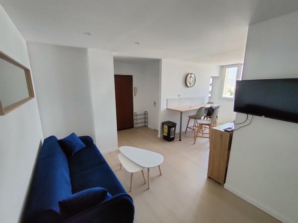 Colocation / Appartement 5 pièces de 72 m², Saint-Martin-d'Hères, Avenue Gabriel Péri / Photo 2
