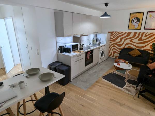Colocation / Appartement 4 pièces de 81 m², Clichy-la-Garenne, Rue Martre / Photo 2