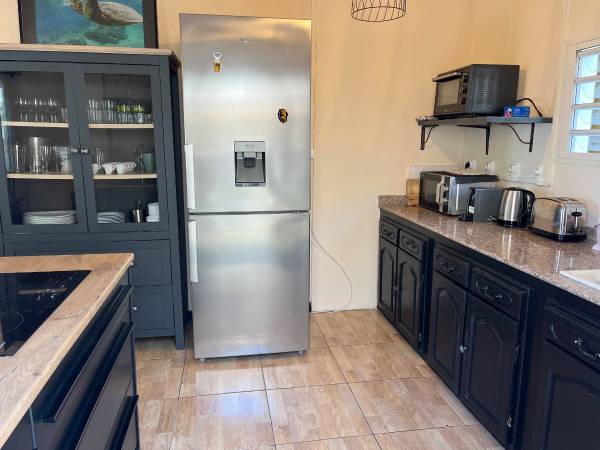 Colocation / Maison 6 pièces de 160 m², Petite-Île, Allée Fleur de Canne / Photo 2