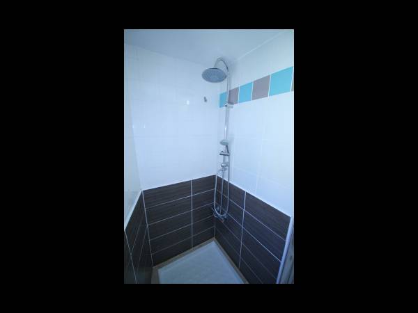 Location / Appartement 3 pièces de 55 m², Nîmes / Photo 2