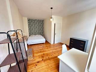 Colocation / Maison 5 pièces de 125 m², Laval, Rue des Éperons