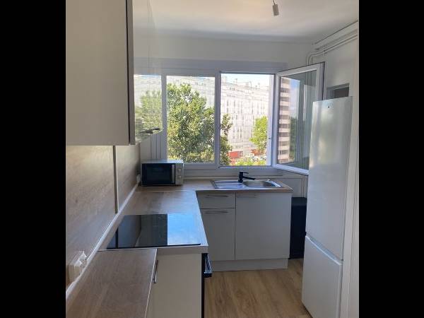 Colocation / Appartement 4 pièces de 67 m², Mérignac, Allée Joliot-Curie / Photo 2