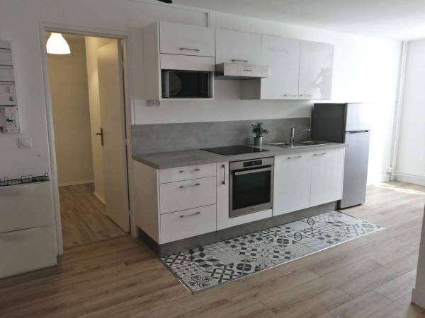 Colocation / Appartement 4 pièces de 70 m², Champs-sur-Marne, Allée des Charmilles / Photo 2