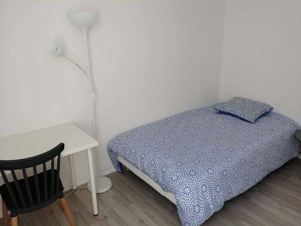 Colocation / Appartement 4 pièces de 70 m², Champs-sur-Marne, Allée des Charmilles / Photo 7