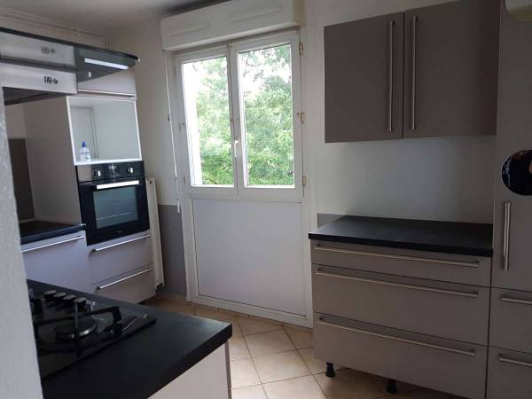 Colocation / Appartement 6 pièces de 91 m², Pessac, Avenue de Canéjan / Photo 3