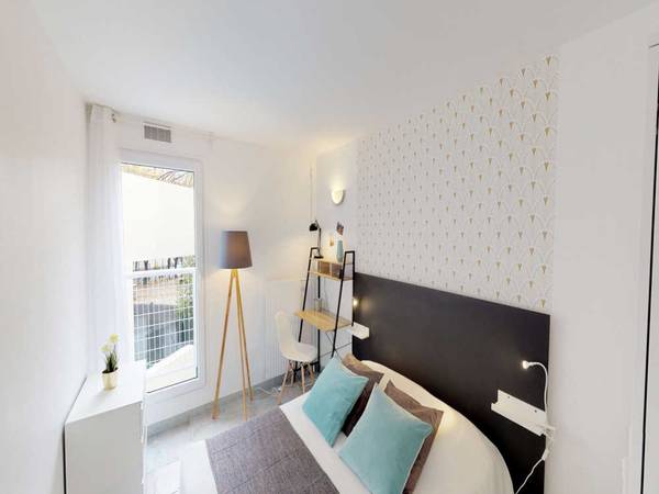 Colocation / Appartement 5 pièces de 140 m², Nanterre, Rue Salvador Allende / Photo 2
