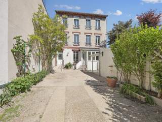Location / Maison 15 pièces de 260 m², Colombes, Rue Cugnet