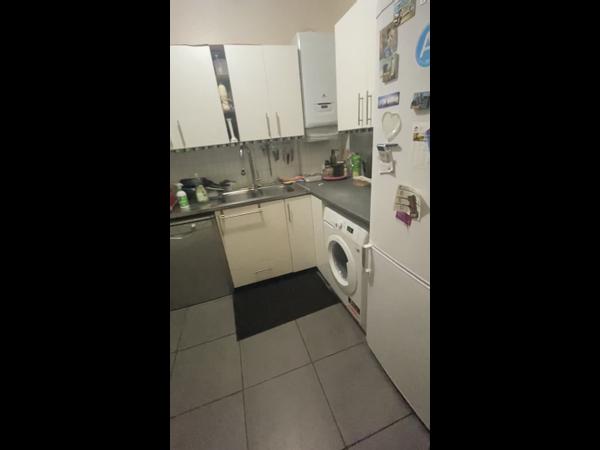 Colocation / Appartement 4 pièces de 100 m², Paris, Rue du Nord / Photo 2