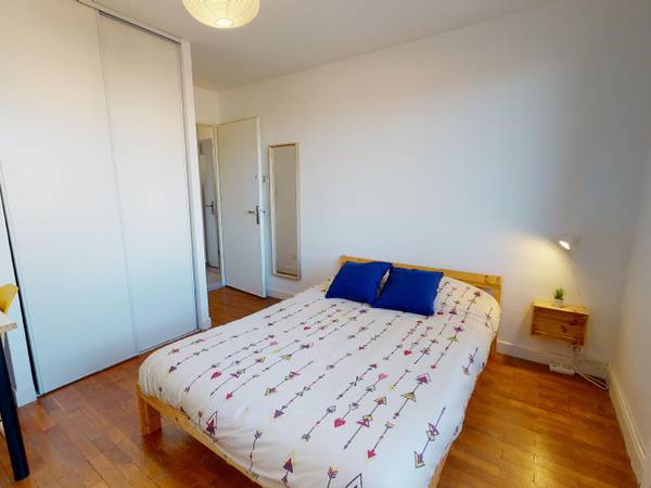 Colocation / Appartement 4 pièces de 74 m², Villeurbanne, Rue Greuze / Photo 2