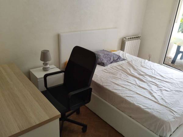 Colocation / Appartement 3 pièces de 68 m², Lyon, Rue Saint Eusèbe / Photo 2
