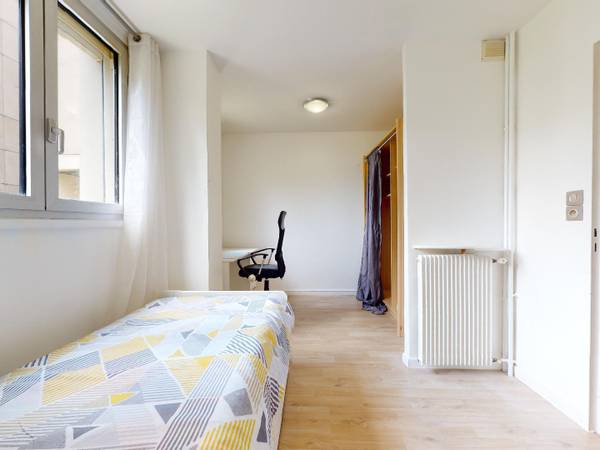 Colocation / Appartement 4 pièces de 67 m², Pontoise, Les Maradas Verts / Photo 2