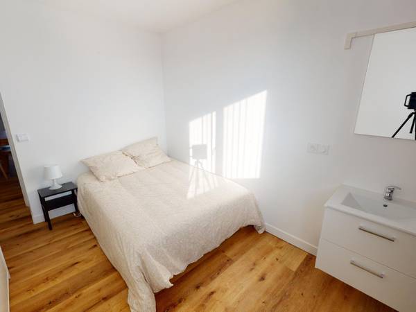 Colocation / Appartement 5 pièces de 90 m², Cenon, Rue Camille Pelletan / Photo 2