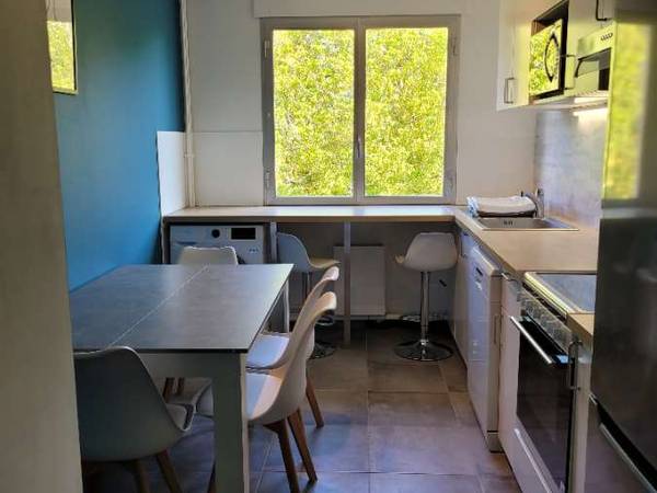 Colocation / Appartement 6 pièces de 90 m², Massy, Allée du Japon / Photo 2