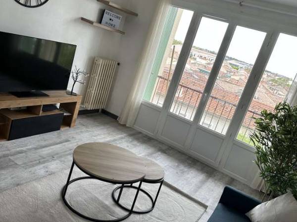 Colocation / Appartement 5 pièces de 70 m², Nîmes, Avenue Georges Pompidou / Photo 2