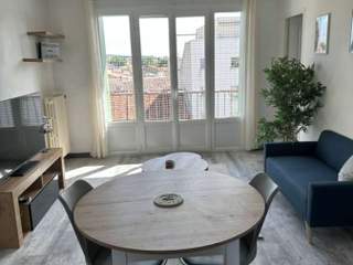 Colocation / Appartement 5 pièces de 70 m², Nîmes, Avenue Georges Pompidou
