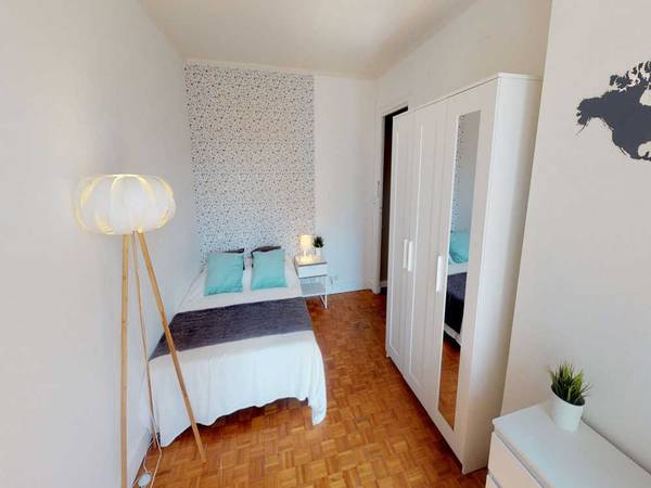 Colocation / Appartement 4 pièces de 70 m², Boulogne-Billancourt, Avenue Ferdinand Buisson / Photo 2