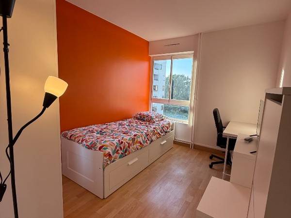 Colocation / Appartement 6 pièces de 88 m², Champs-sur-Marne, Allée du Bois Moussu / Photo 12