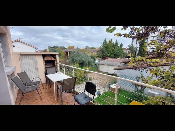 Flatsharing / 10-bedroom house · 250 m², Toulouse, Rue Pierre Bourthoumieux / Photo 2