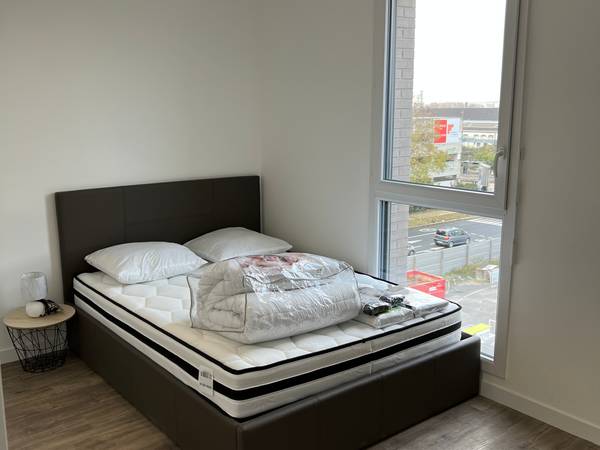 Colocation / Appartement 5 pièces de 102 m², Romainville, Rue de la Commune de Paris / Photo 2