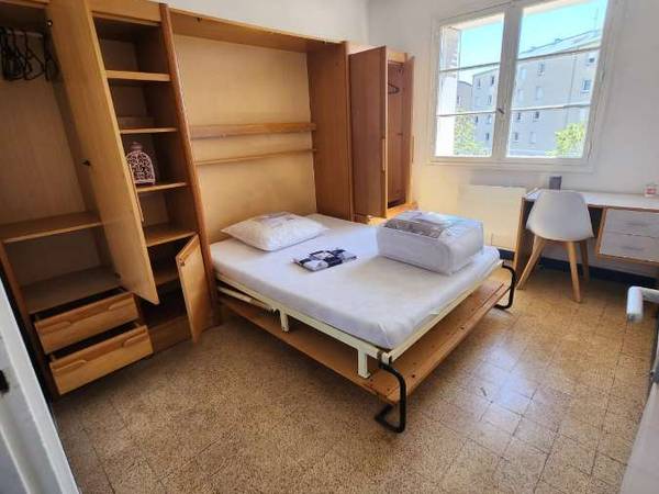 Colocation / Appartement 3 pièces de 65 m², Marseille, Rue Capitaine Galinat / Photo 2