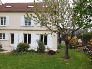 Flatsharing / 8-bedroom house · 200 m², Montigny-le-Bretonneux, Place Charles de Gaulle