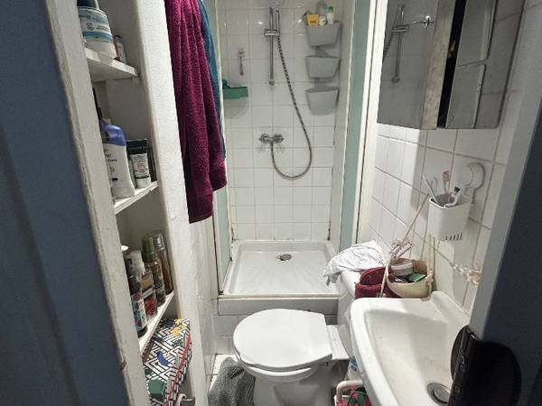 Sous-location / Studio de 15 m², Paris, Rue Alibert / Photo 4