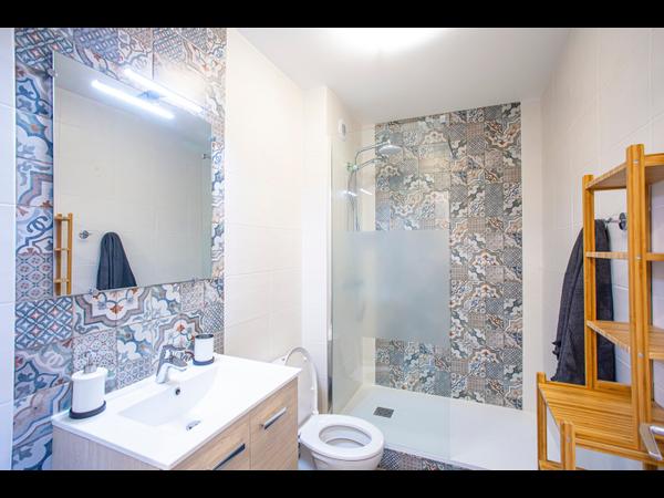 Colocation / Appartement 5 pièces de 99 m², Rillieux-la-Pape, Rue Jacques Prévert / Photo 2