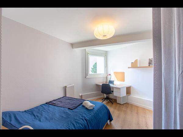 Colocation / Appartement 5 pièces de 99 m², Rillieux-la-Pape, Rue Jacques Prévert / Photo 7