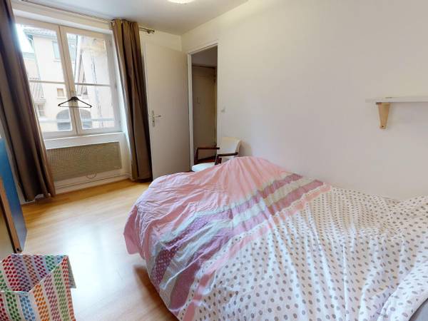 Location / Appartement 2 pièces de 45 m², Lyon, Rue Neuve / Photo 2