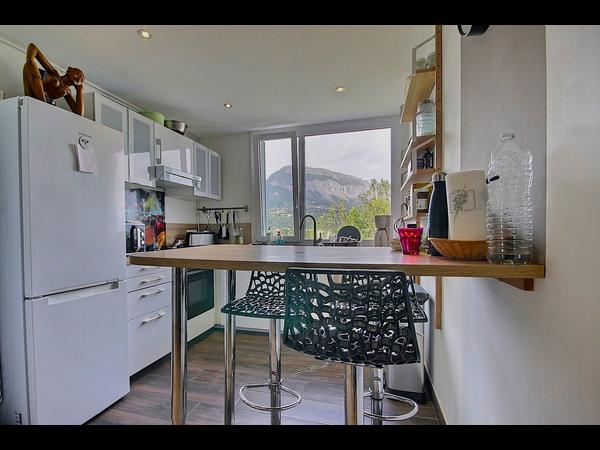 Colocation / Appartement 4 pièces de 70 m², Saint-Martin-d'Hères, Rue Tristan Bernard / Photo 2