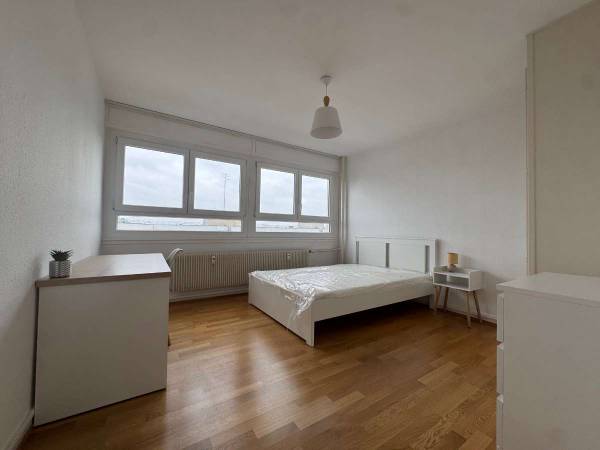 Colocation / Appartement 3 pièces de 80 m², Strasbourg, Rue d'Oslo / Photo 2