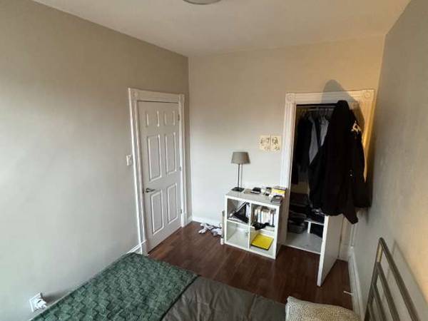 Sous-location / Appartement 2 pièces de 62 m², Montréal, Rue Nicolet / Photo 2