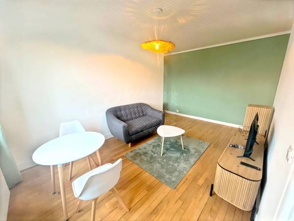 Location / Appartement 2 pièces de 41 m², Nanterre, Avenue de la République 92000 Nanterre / Photo 2