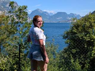 Anne-Caroline