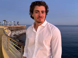 Elyes